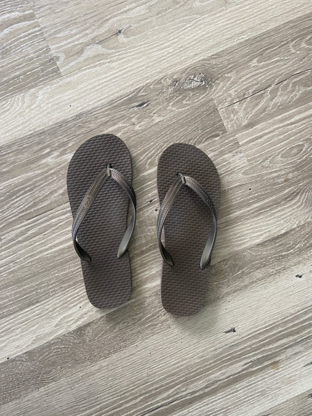 GAP Brown Women's Flip Flop Sandals